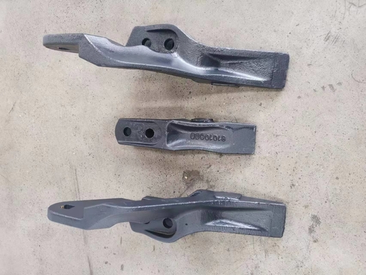耐摩耗性 JCB Hidromek 102S 歯およびサイド カッター 81010605 81010630 81010640Alloy 鋼材