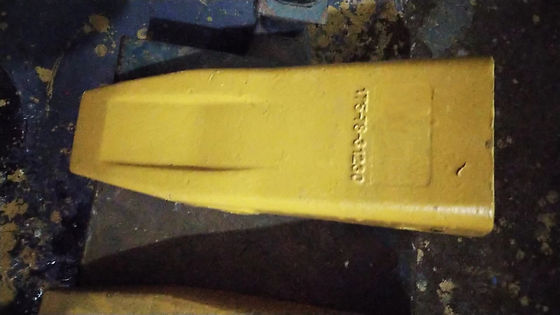 KOM D85, D135, D150 D155 リッパー歯 175-78-31230 エグババターバケツ歯